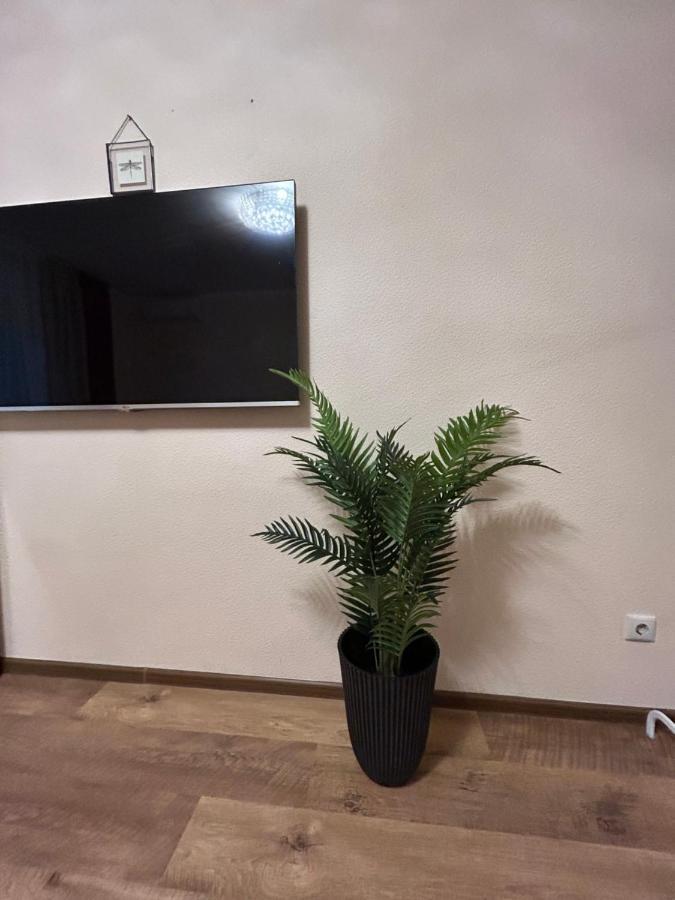1 Поверх Ж К Паркові Озера Метро Дарниця Apartman Kijev Kültér fotó