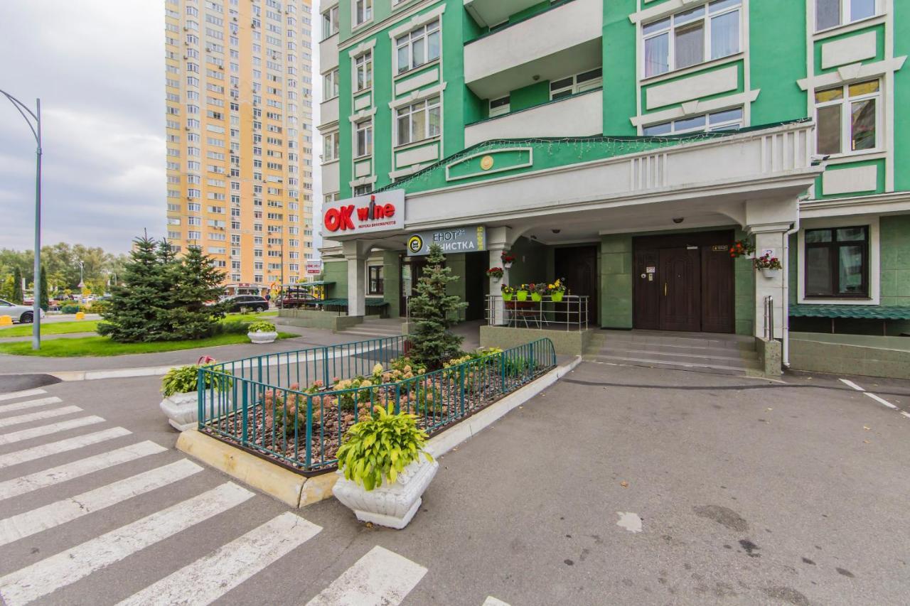 1 Поверх Ж К Паркові Озера Метро Дарниця Apartman Kijev Kültér fotó